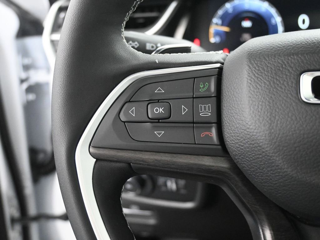 New 2025 Jeep Grand Cherokee L Limited w/ Black Appearance Package image 36