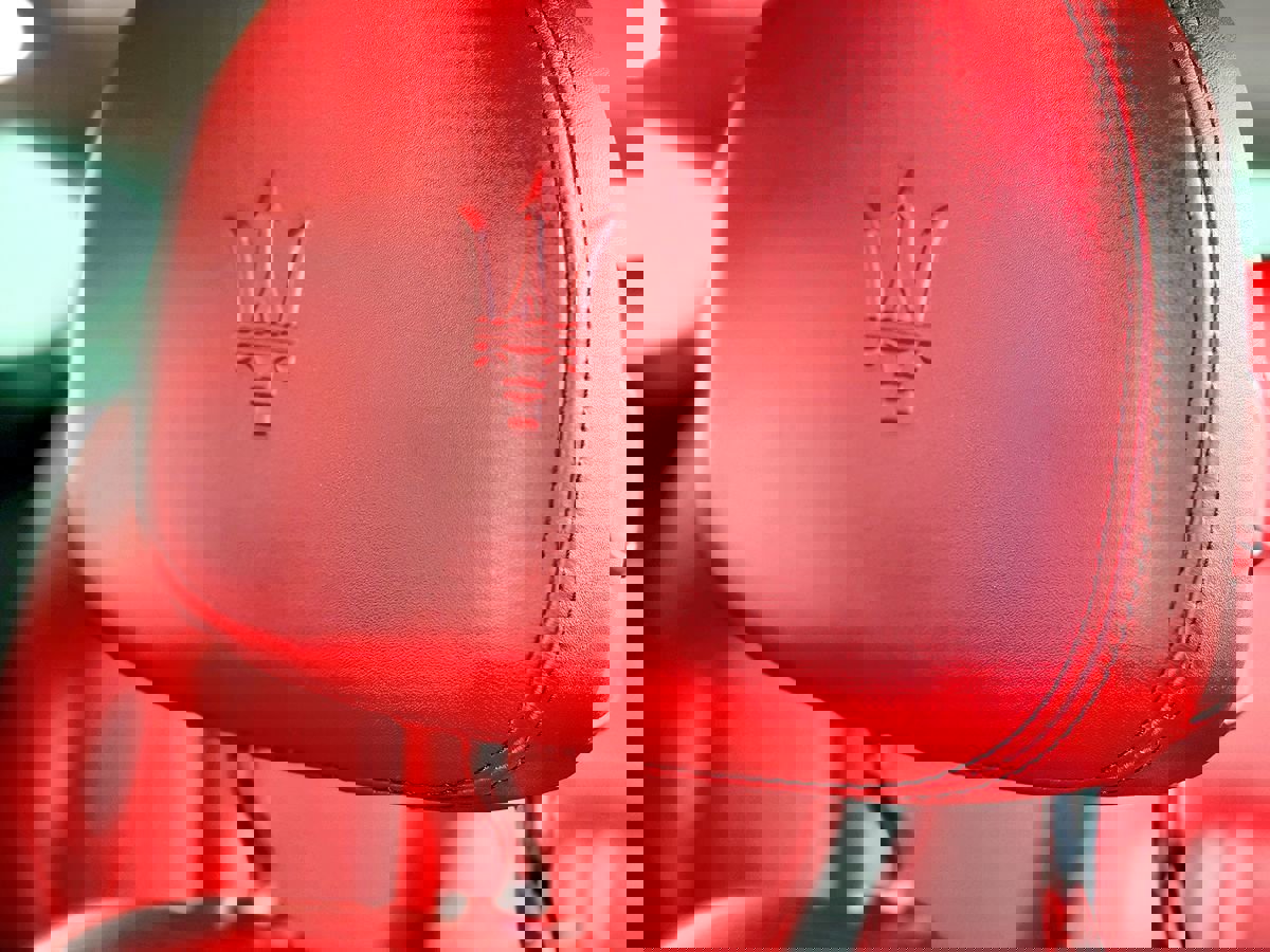 Used 2017 Maserati Levante S image 38