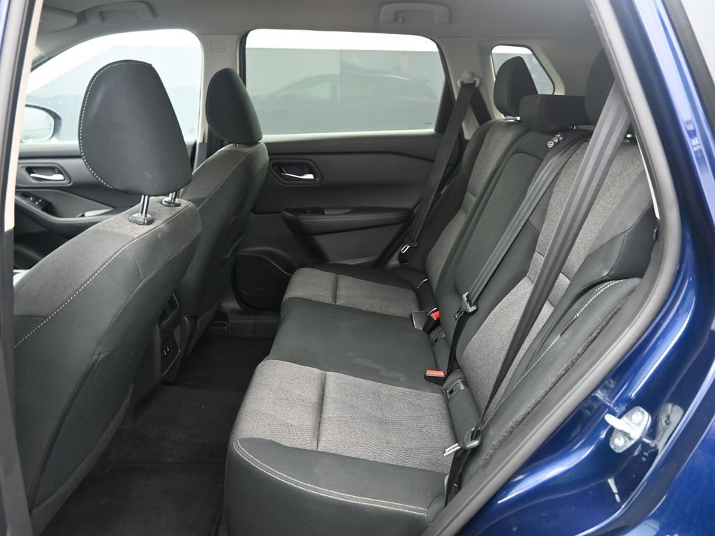 Used 2024 Nissan Rogue SV image 17