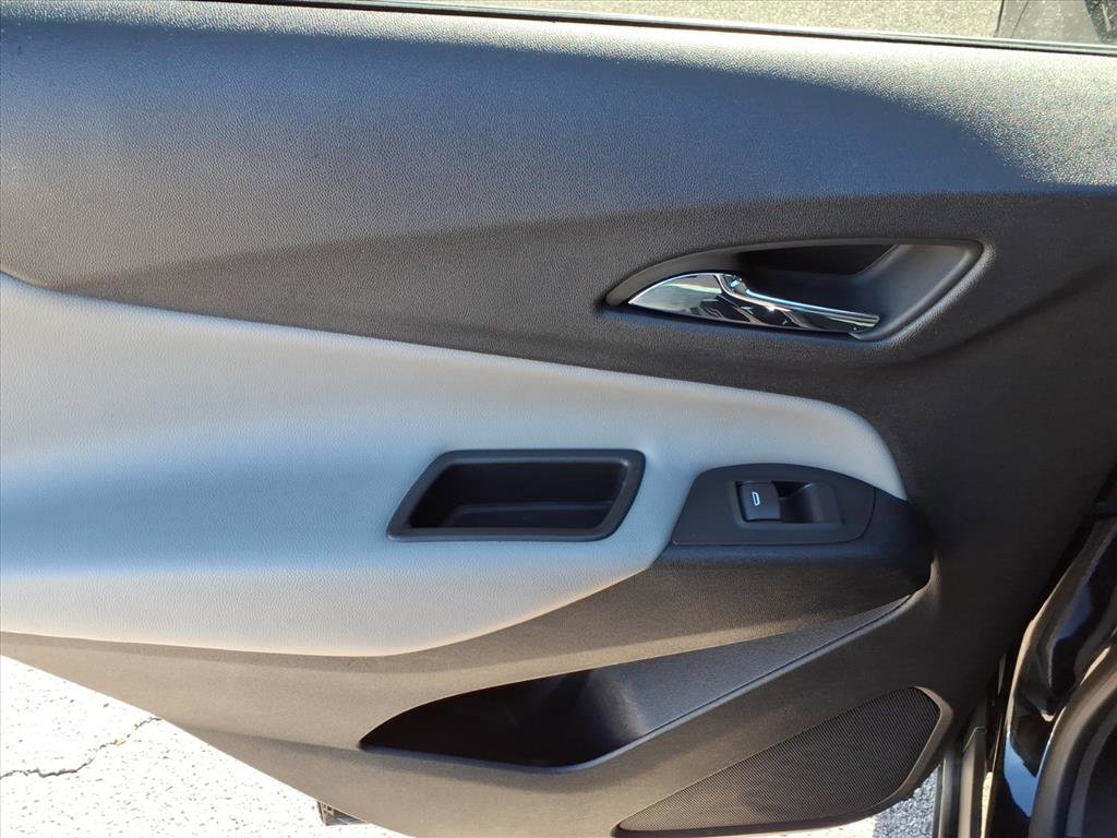 Used 2023 Chevrolet Equinox LS w/ LS Convenience Package FWD image 32