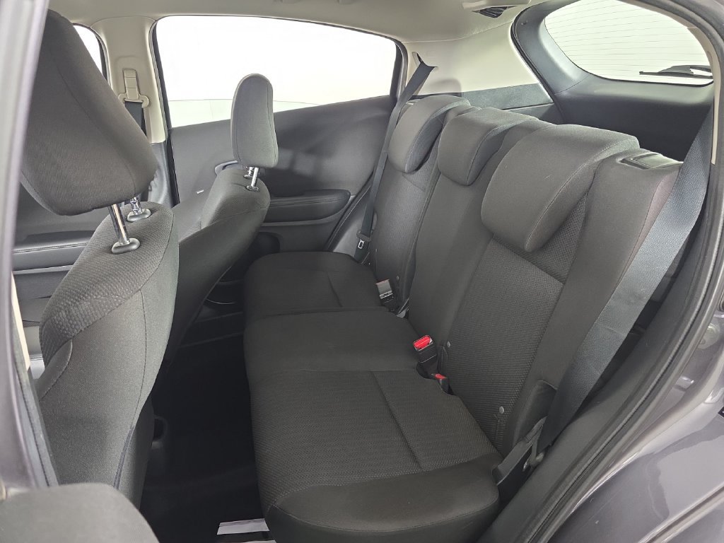 Used 2016 Honda HR-V LX image 24