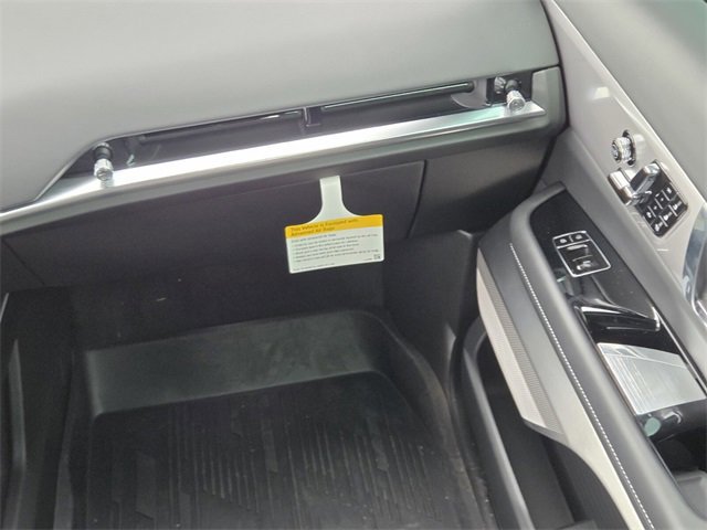 New 2026 Cadillac Vistiq Platinum w/ LPO, Floor Liner Package image 16