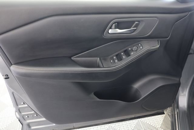 Used 2024 Nissan Rogue SV image 24