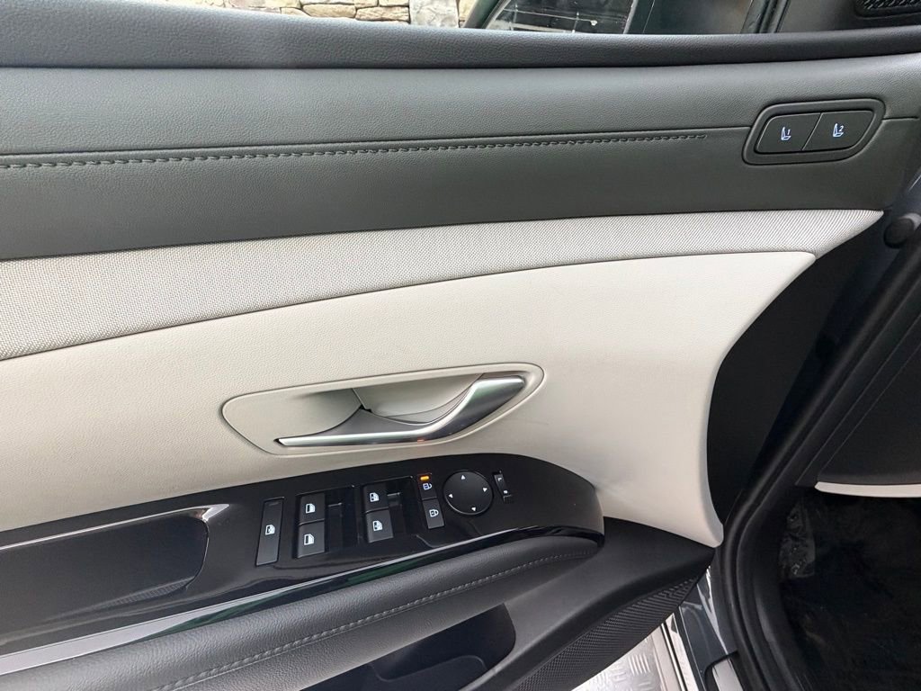 Certified 2025 Hyundai Tucson Limited image 25
