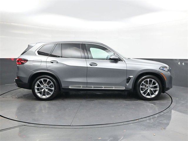 Used 2024 BMW X5 xDrive40i image 3