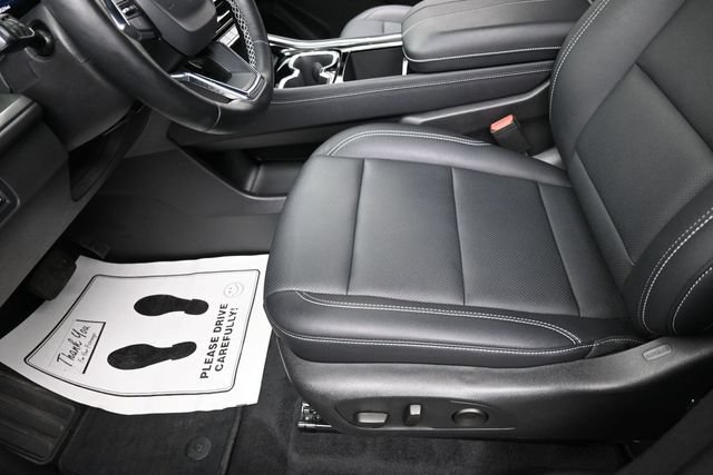 Used 2026 Chevrolet Traverse LT w/ Midnight/Sport Edition FWD image 15