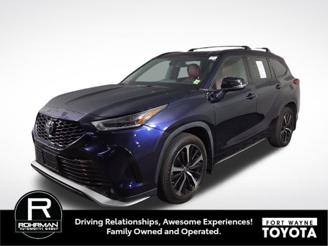 Used 2021 Toyota Highlander XSE AWD/4WD image 1