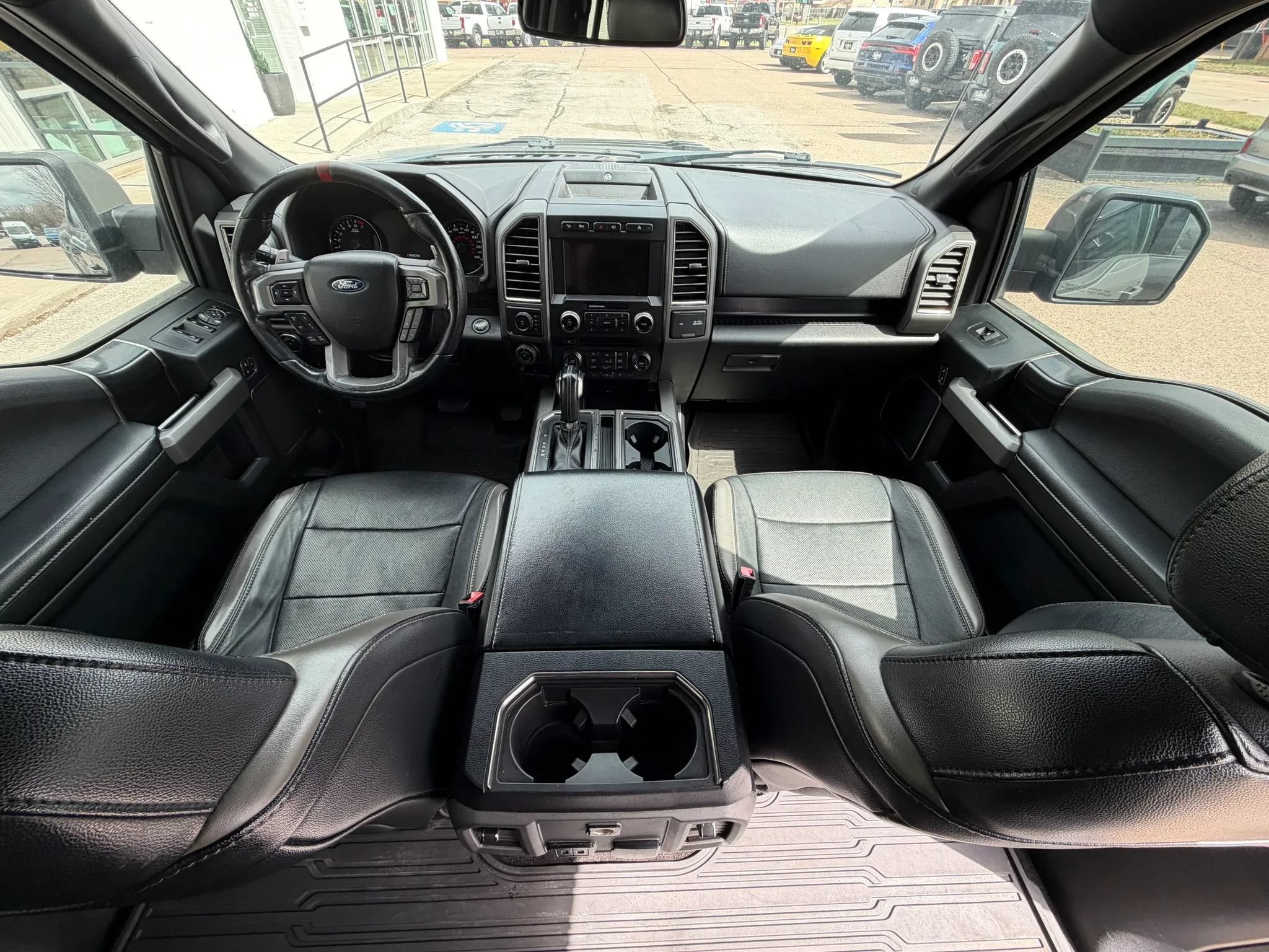 Used 2018 Ford F150 Raptor w/ Equipment Group 802A Luxury AWD/4WD image 10