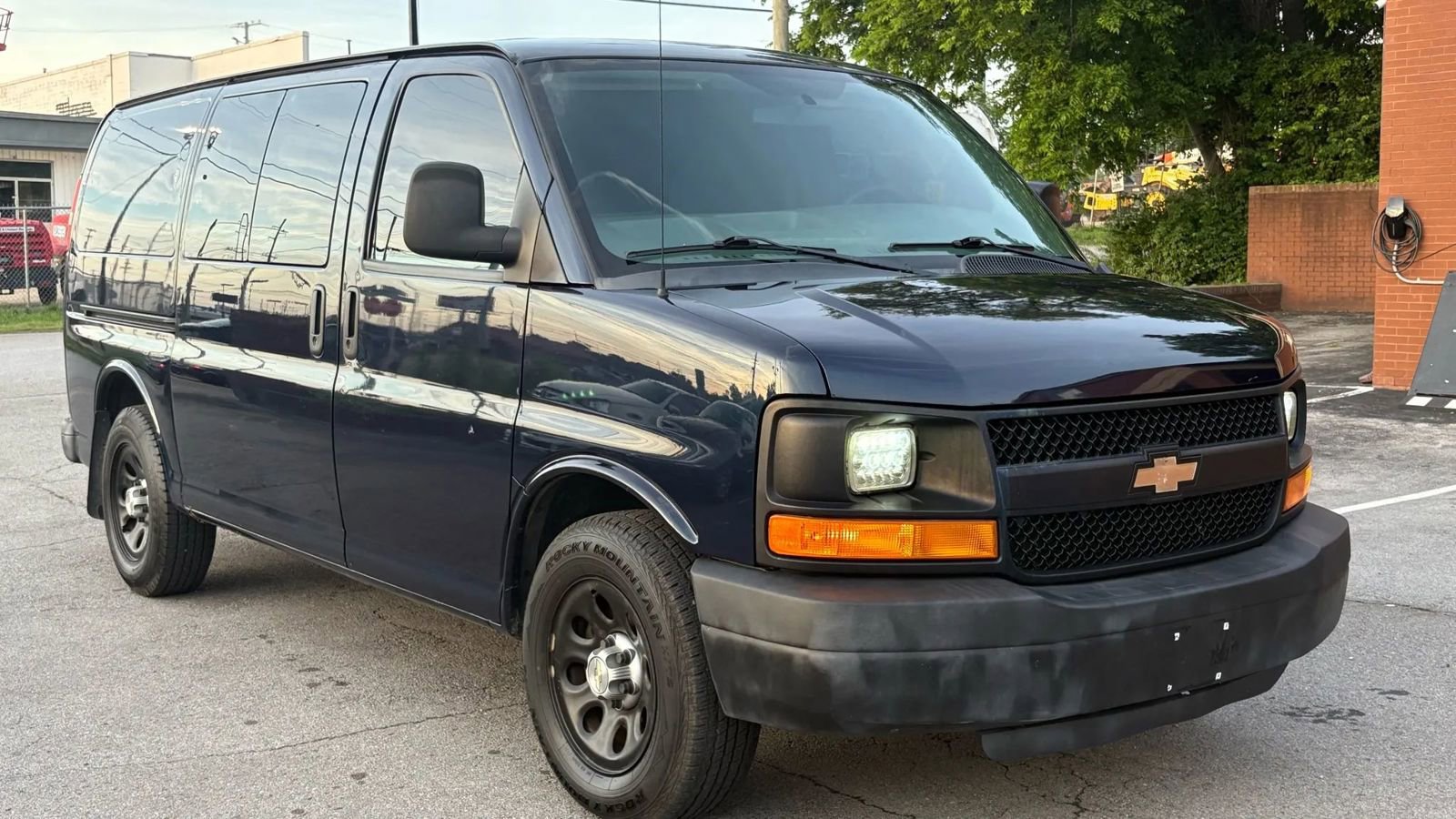 Used 2013 Chevrolet Express 1500 w/ Power Package image 7