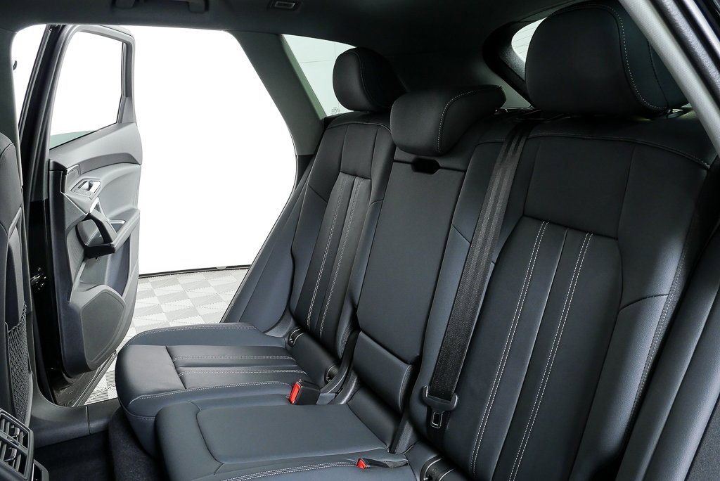 Certified 2025 Audi Q5 Premium w/ Convenience Package image 20