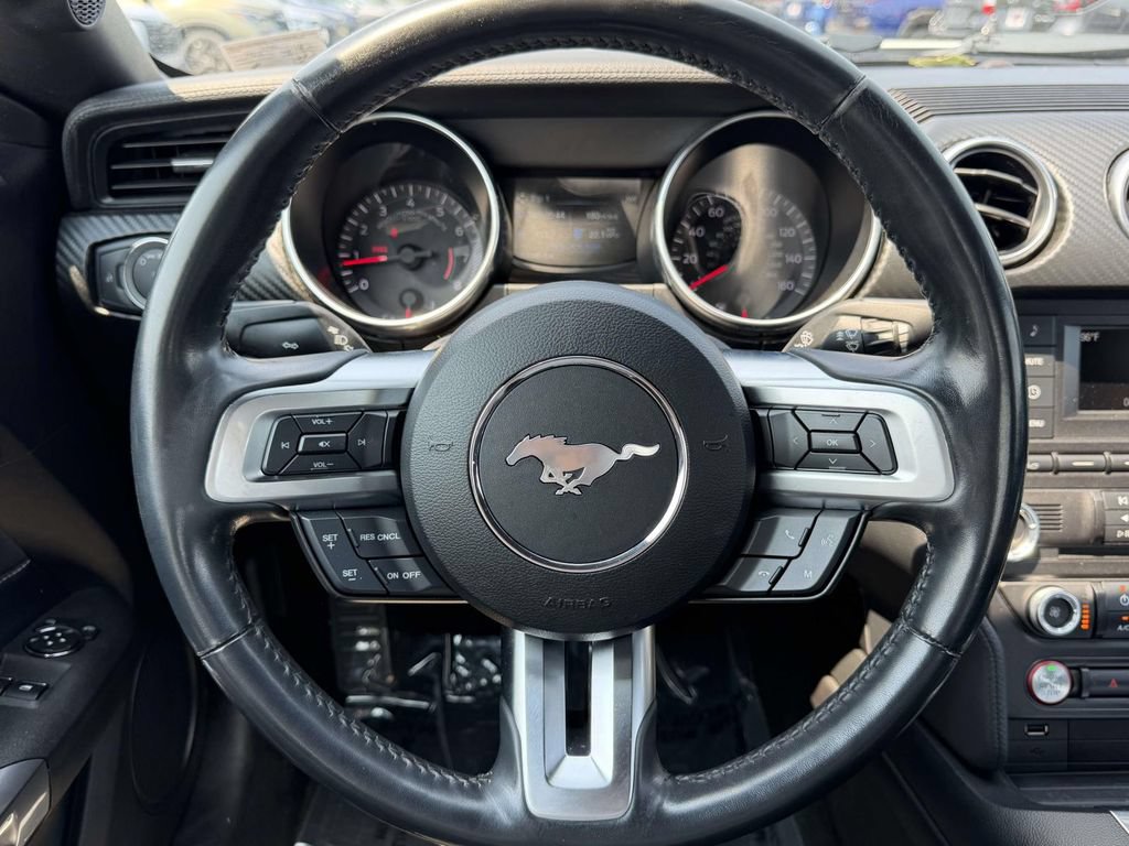 Used 2018 Ford Mustang Coupe RWD image 21