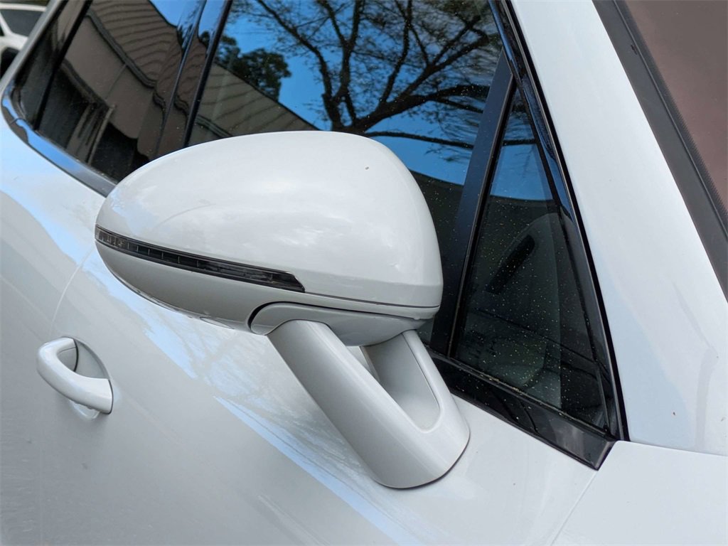 Used 2022 Porsche Macan S w/ Premium Package Plus image 9