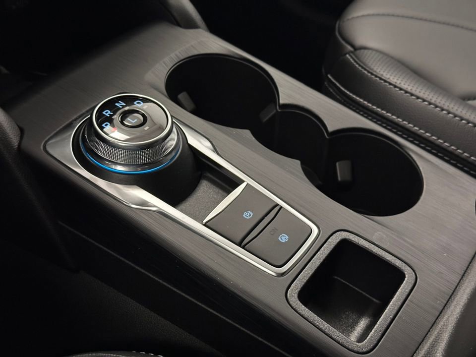 New 2025 Ford Escape SE w/ PHEV Premium Package FWD image 29