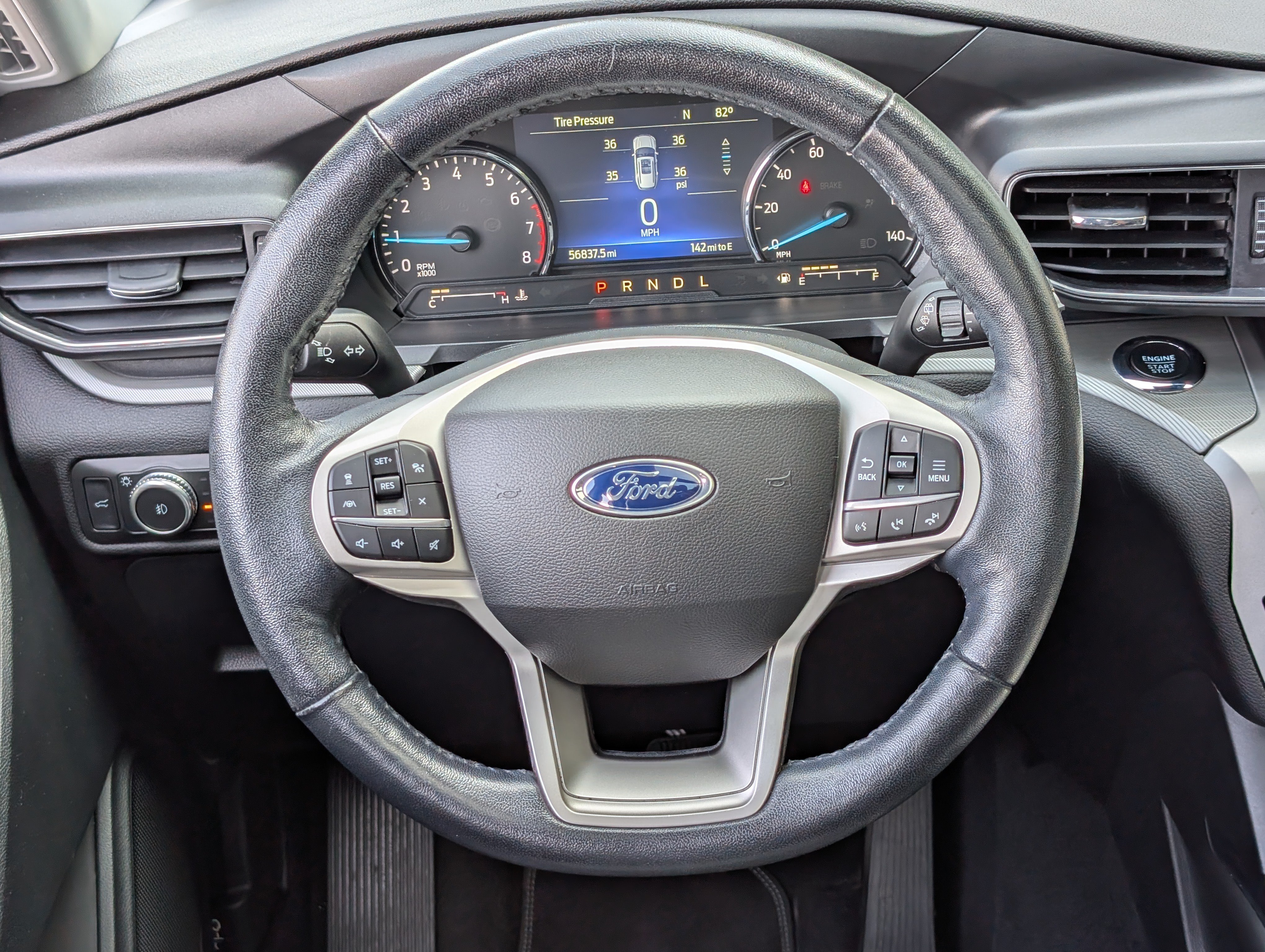 Used 2022 Ford Explorer XLT w/ Equipment Group 202A AWD/4WD image 27