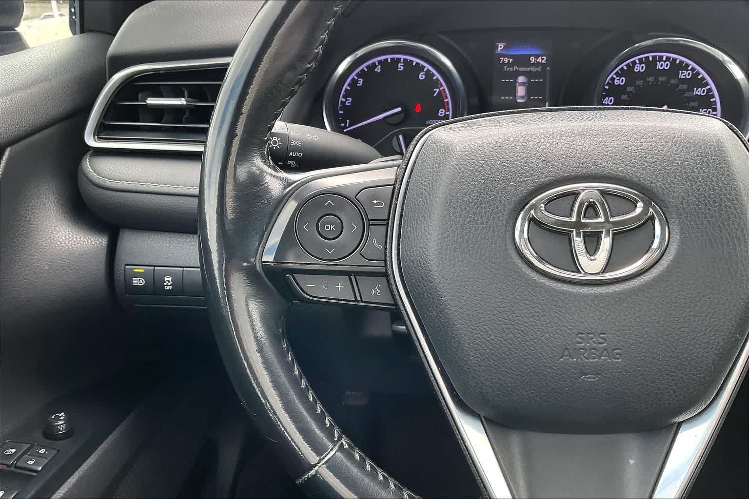 Used 2020 Toyota Camry SE FWD image 24