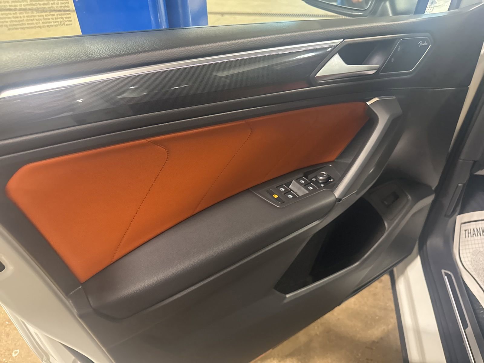 Used 2019 Volkswagen Tiguan SEL Premium image 12