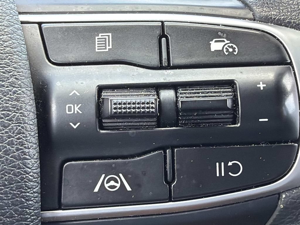 Used 2025 Kia Sportage LX FWD image 20