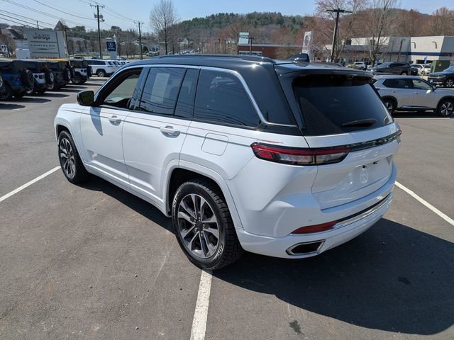 Certified 2024 Jeep Grand Cherokee Overland w/ Luxury Tech Group IV AWD/4WD image 8