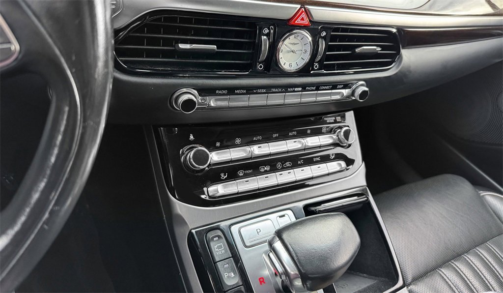 Used 2018 Genesis G90 3.3T Premium image 25