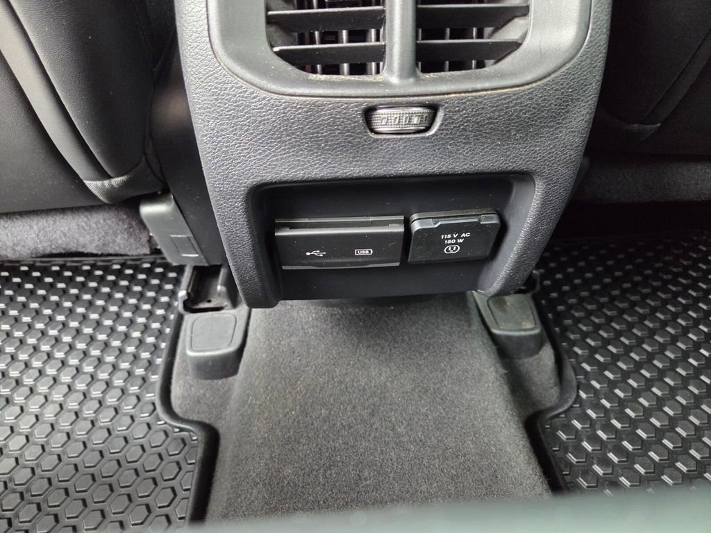 Used 2019 Jeep Cherokee Trailhawk w/ Trailer Tow Group AWD/4WD image 16