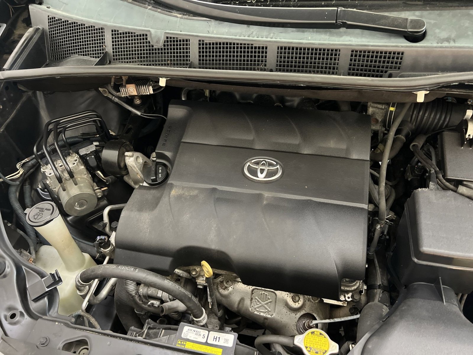 Used 2013 Toyota Sienna XLE image 27