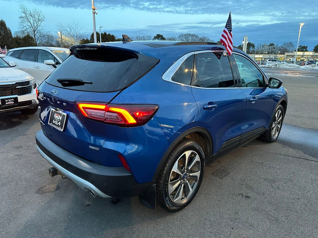 Used 2023 Ford Escape Platinum w/ Class II Trailer Tow Package AWD/4WD image 4