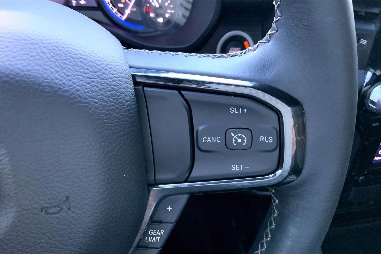 Used 2022 RAM 1500 Limited w/ Body Color Bumper Group image 21