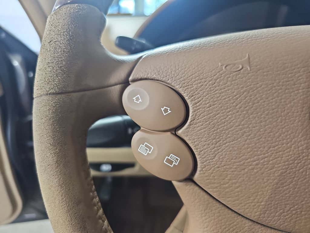 Used 2008 Mercedes-Benz E 350 4MATIC Sedan image 20