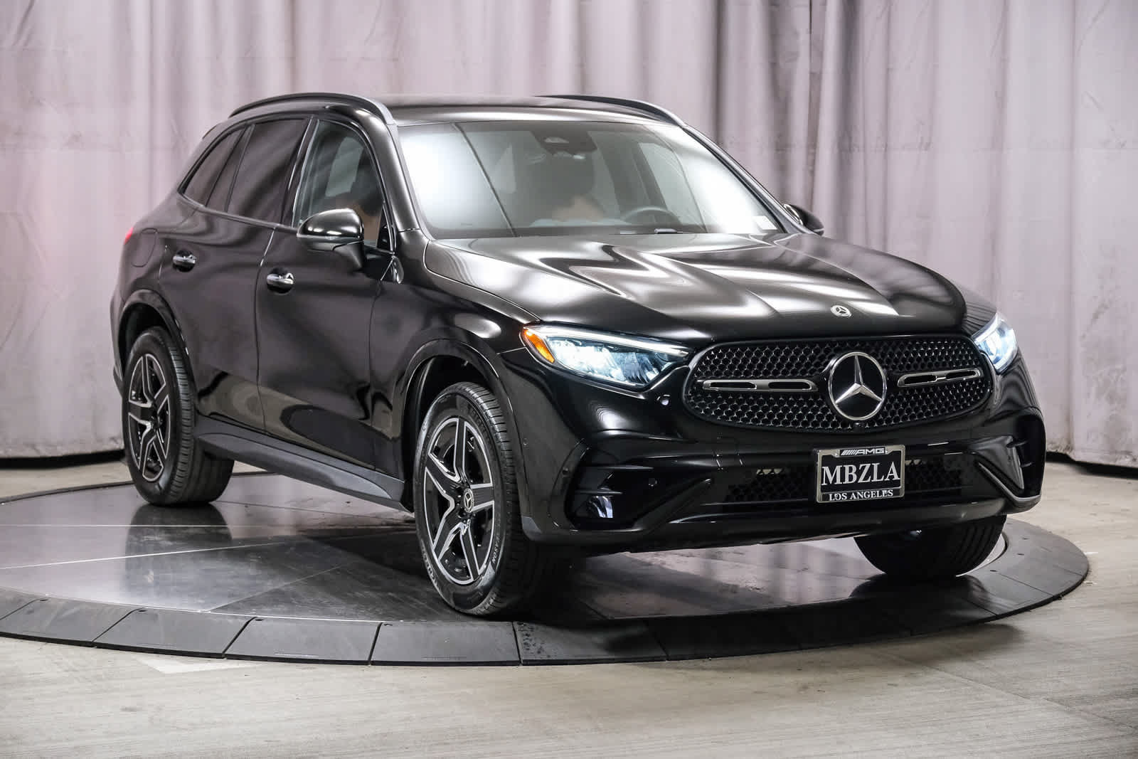 Certified 2025 Mercedes-Benz GLC 300 image 4