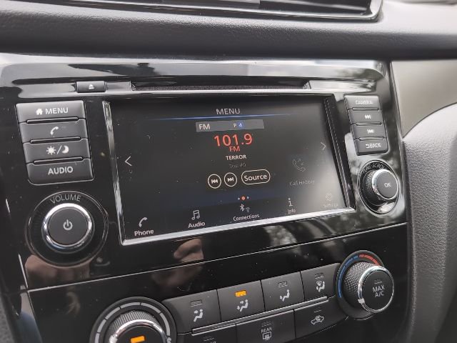 Used 2019 Nissan Rogue Sport S image 13