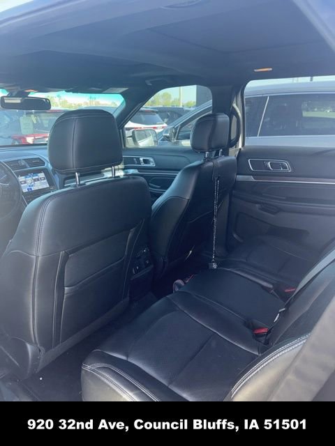 Used 2017 Ford Explorer Limited w/ Equipment Group 301A AWD/4WD image 7