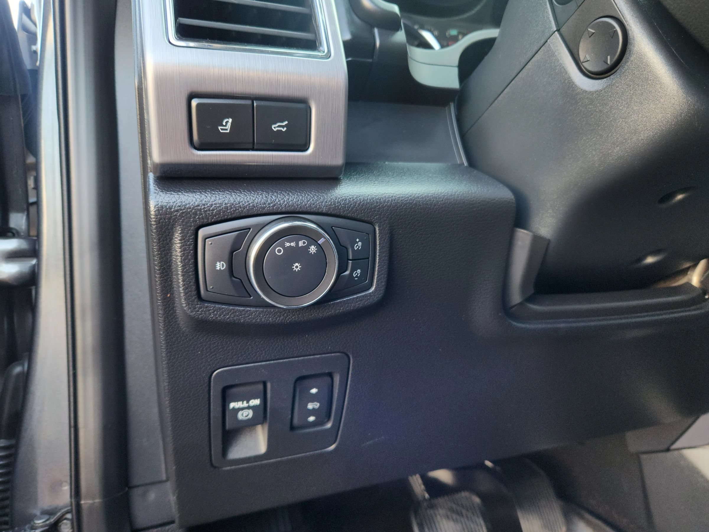 Used 2021 Ford Expedition Max Platinum AWD/4WD image 10