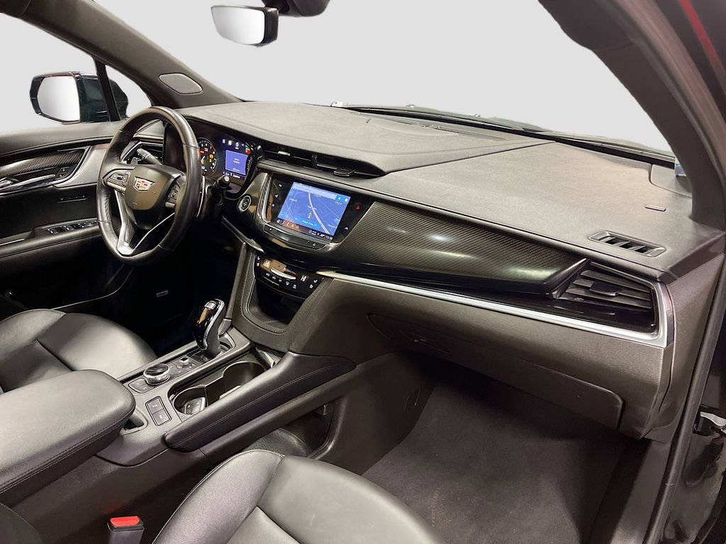Used 2023 Cadillac XT6 Sport w/ Technology Package image 32