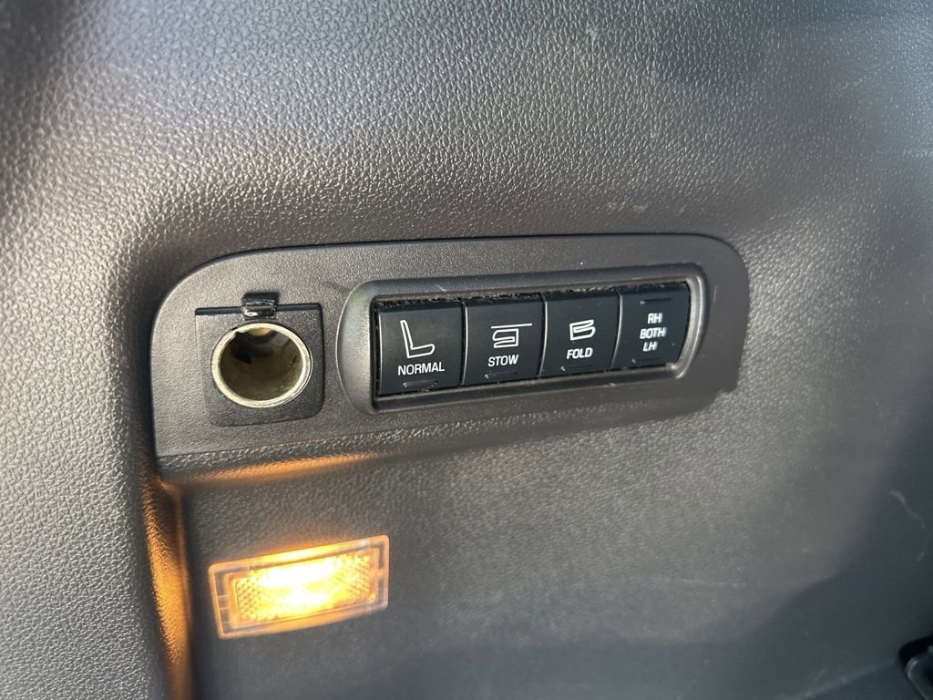 Used 2015 Ford Explorer Limited w/ Equipment Group 302A FWD image 10