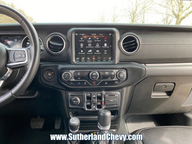 Used 2022 Jeep Wrangler Unlimited Sahara AWD/4WD image 25
