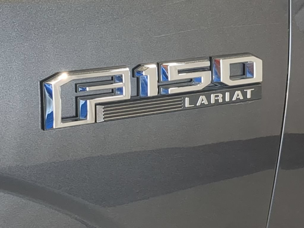 Used 2015 Ford F150 Lariat w/ Equipment Group 502A Luxury AWD/4WD image 16