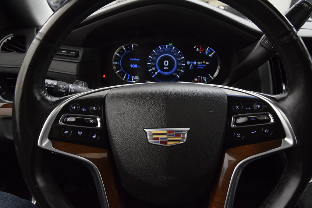 Used 2018 Cadillac Escalade ESV Luxury RWD image 23