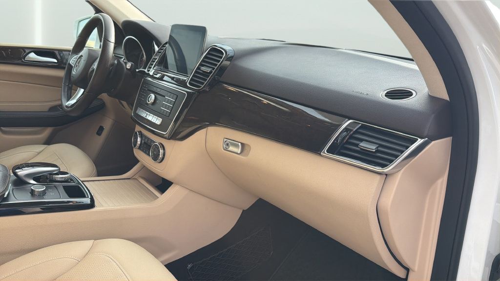Used 2018 Mercedes-Benz GLE 350 image 28