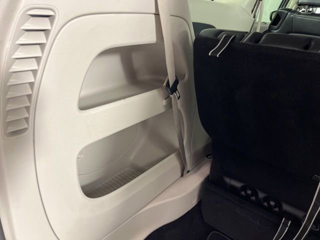 Used 2024 Chrysler Pacifica Touring-L FWD image 52