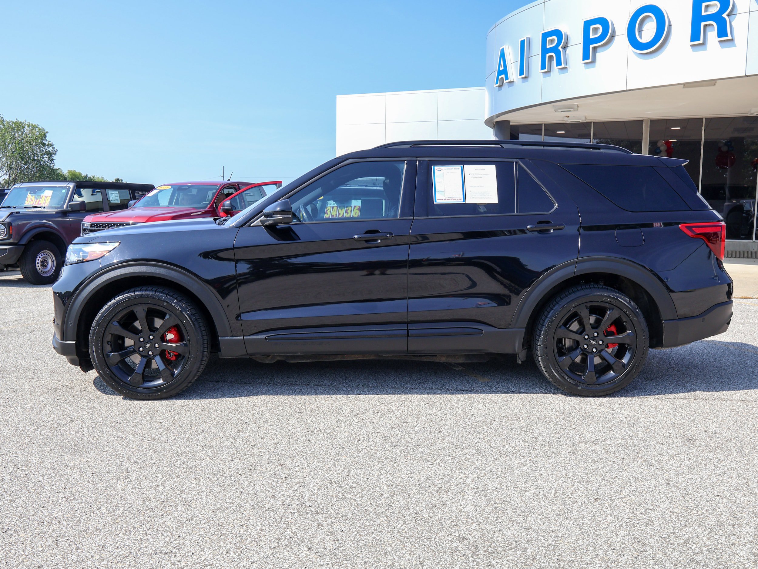 Used 2020 Ford Explorer ST w/ ST Street Pack AWD/4WD image 2