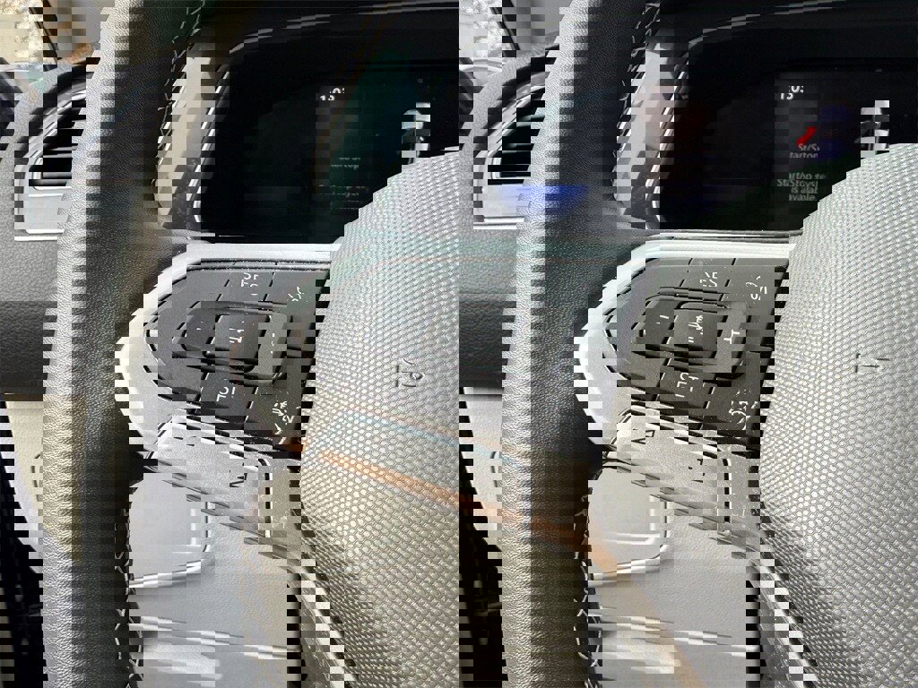 Certified 2022 Volkswagen Tiguan SE w/ Panoramic Sunroof Package image 20