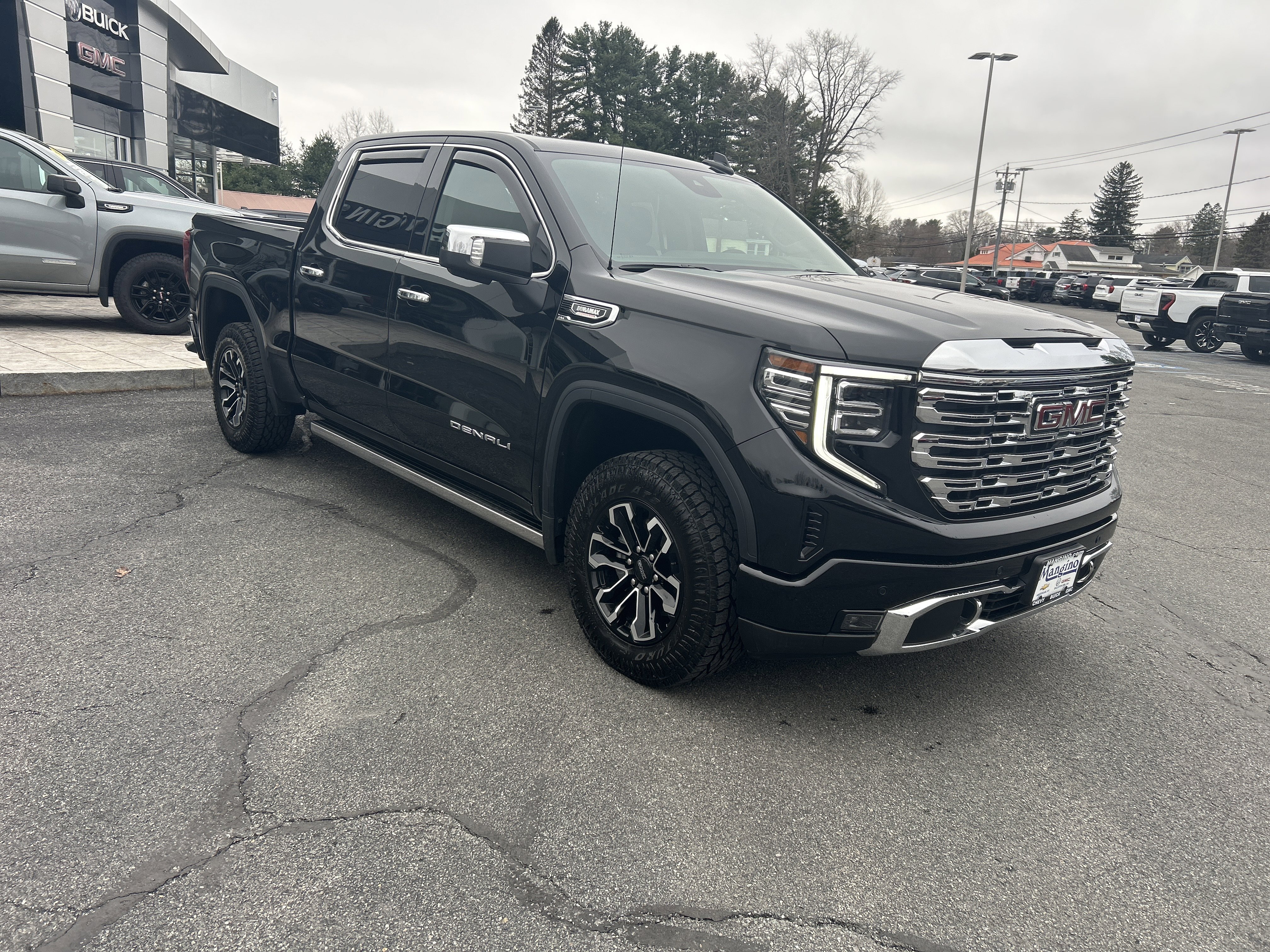 Used 2025 GMC Sierra 1500 Denali w/ Denali Reserve Package image 12