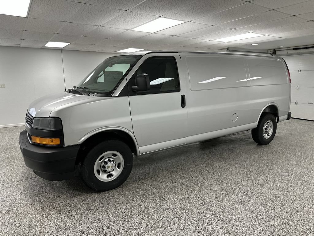 New 2026 Chevrolet Express 3500 Extended w/ Driver Convenience Package RWD image 4