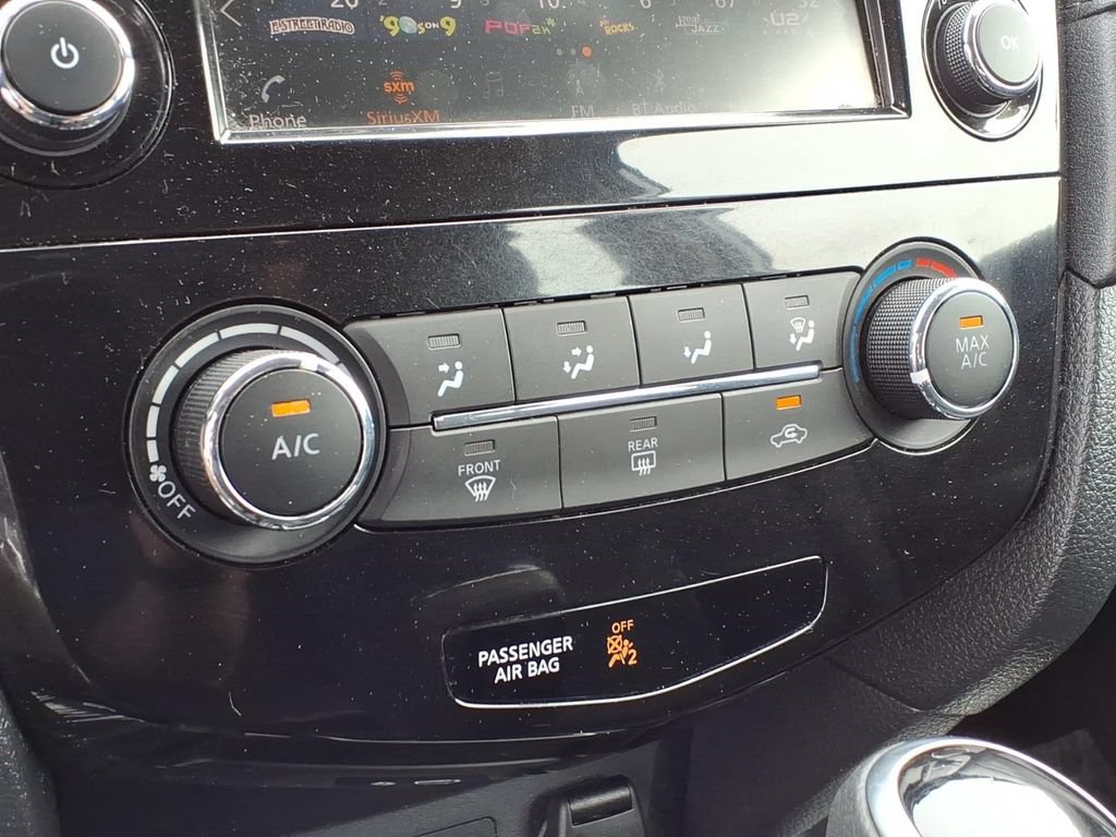 Used 2019 Nissan Rogue S AWD/4WD image 19