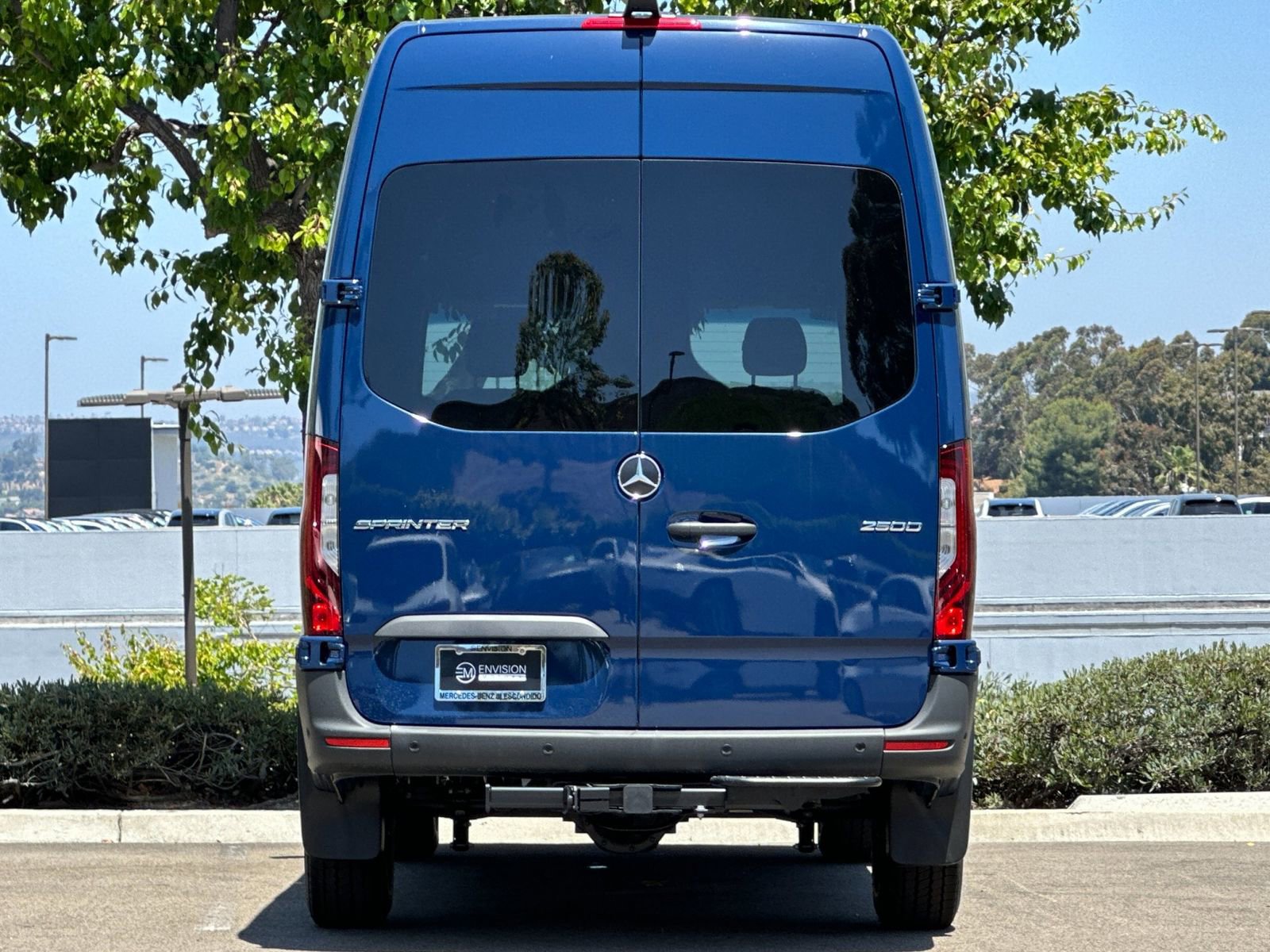 Used 2024 Mercedes-Benz Sprinter 2500 image 4