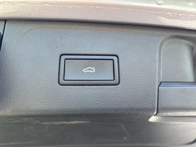 Used 2025 Volkswagen Atlas SE AWD/4WD image 20