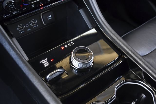 Used 2023 Jeep Grand Cherokee Limited AWD/4WD image 17