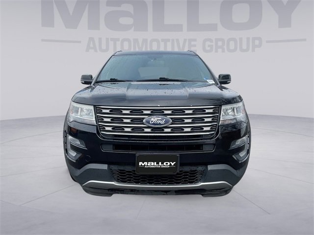 Used 2017 Ford Explorer XLT image 8