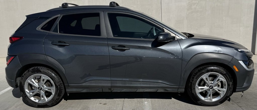 Used 2022 Hyundai Kona SEL w/ Convenience Package image 3