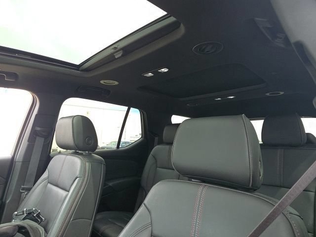 Used 2023 Chevrolet Traverse RS AWD/4WD image 23